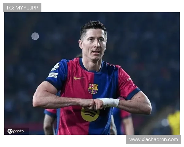 巴萨为莱万开出1年合同 年薪降低加奖金条款